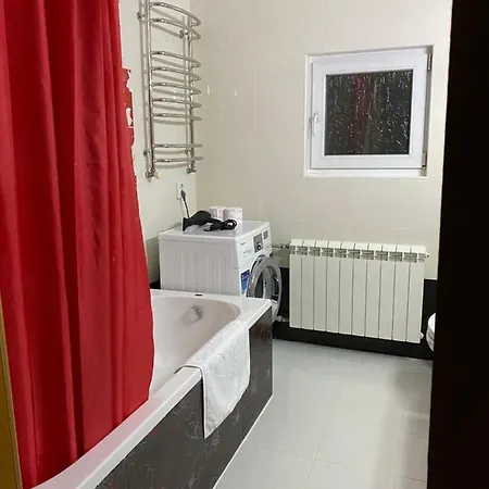 два леви Slavske