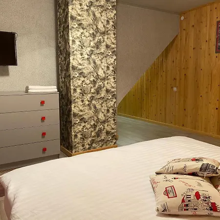два леви Holiday home Slavske